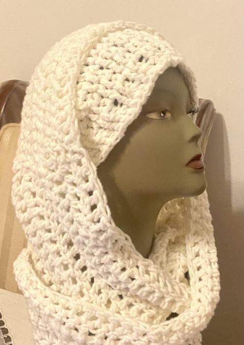 Crochet Infinity Scarf and Hat 