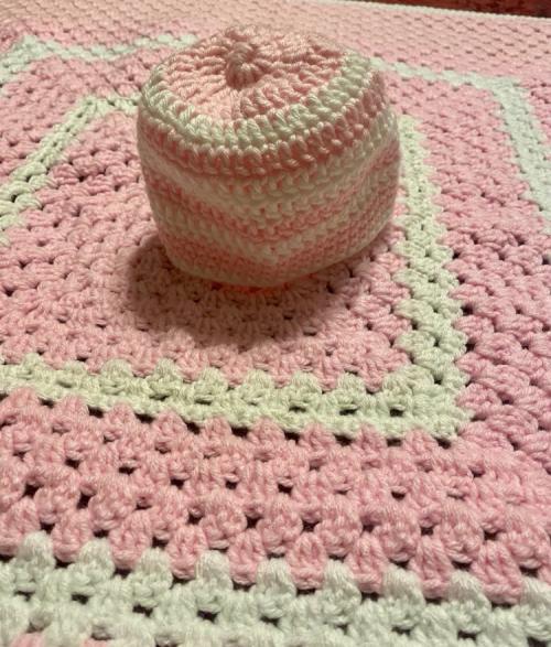Crochet Baby Blanket and Hat 