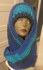 Crochet Infinity Scarf and Hat 